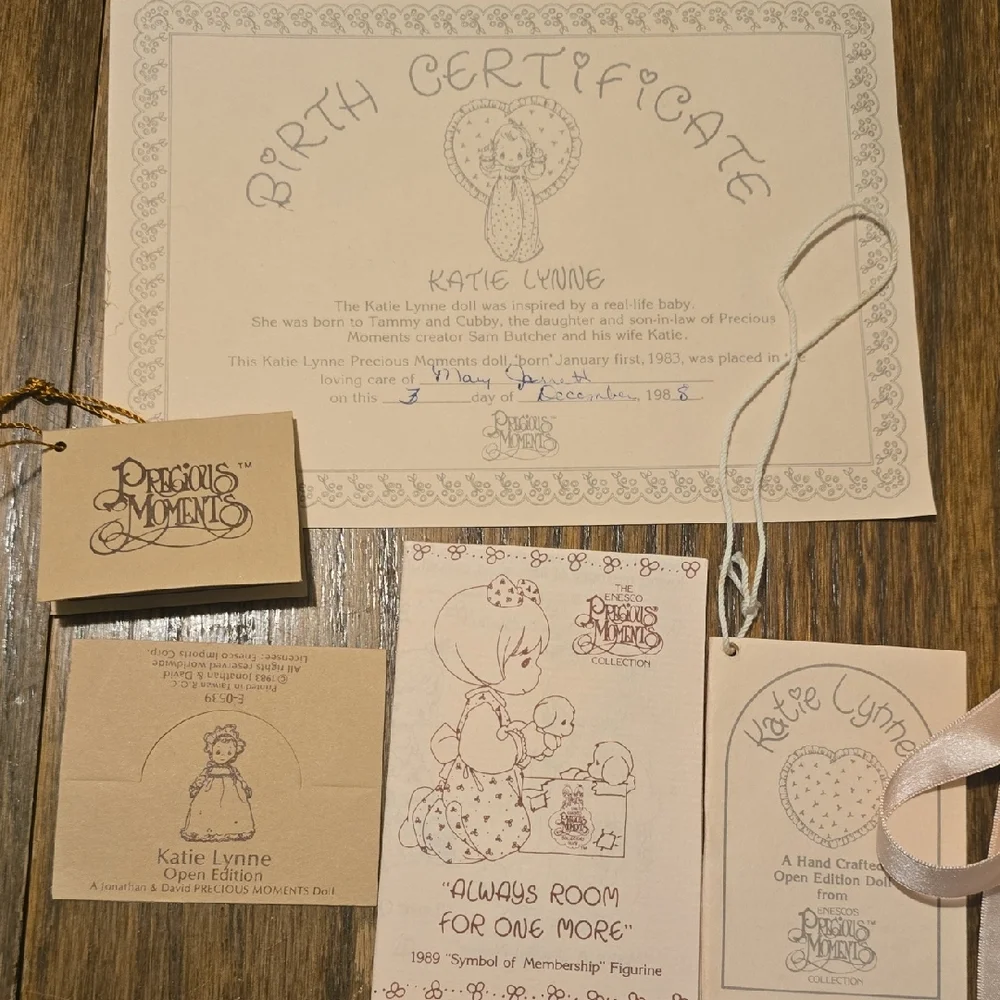 Porcelin Precious Moments Birth Certificate Set - Picture 2 of 10